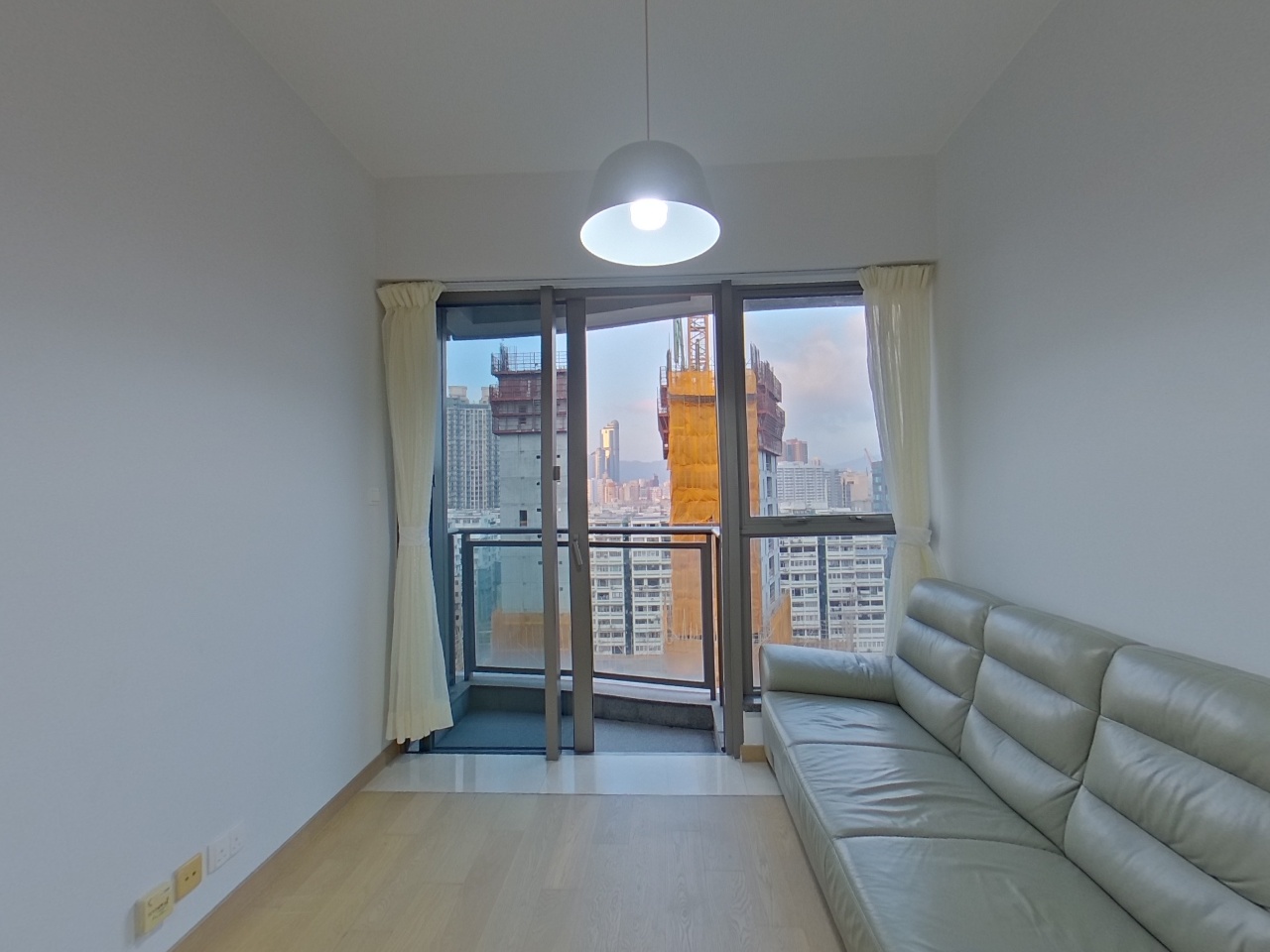 THE AUSTIN TOWER 5A High Floor Zone Flat C Kowloon Station/Tsim Sha Tsui/Jordan