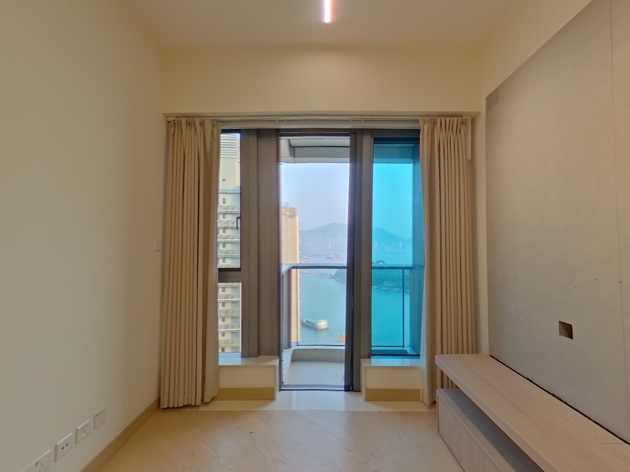 GRAND VICTORIA PHASE 1 - Tower 5 High Floor Zone Flat B Olympic Station/Nam Cheong