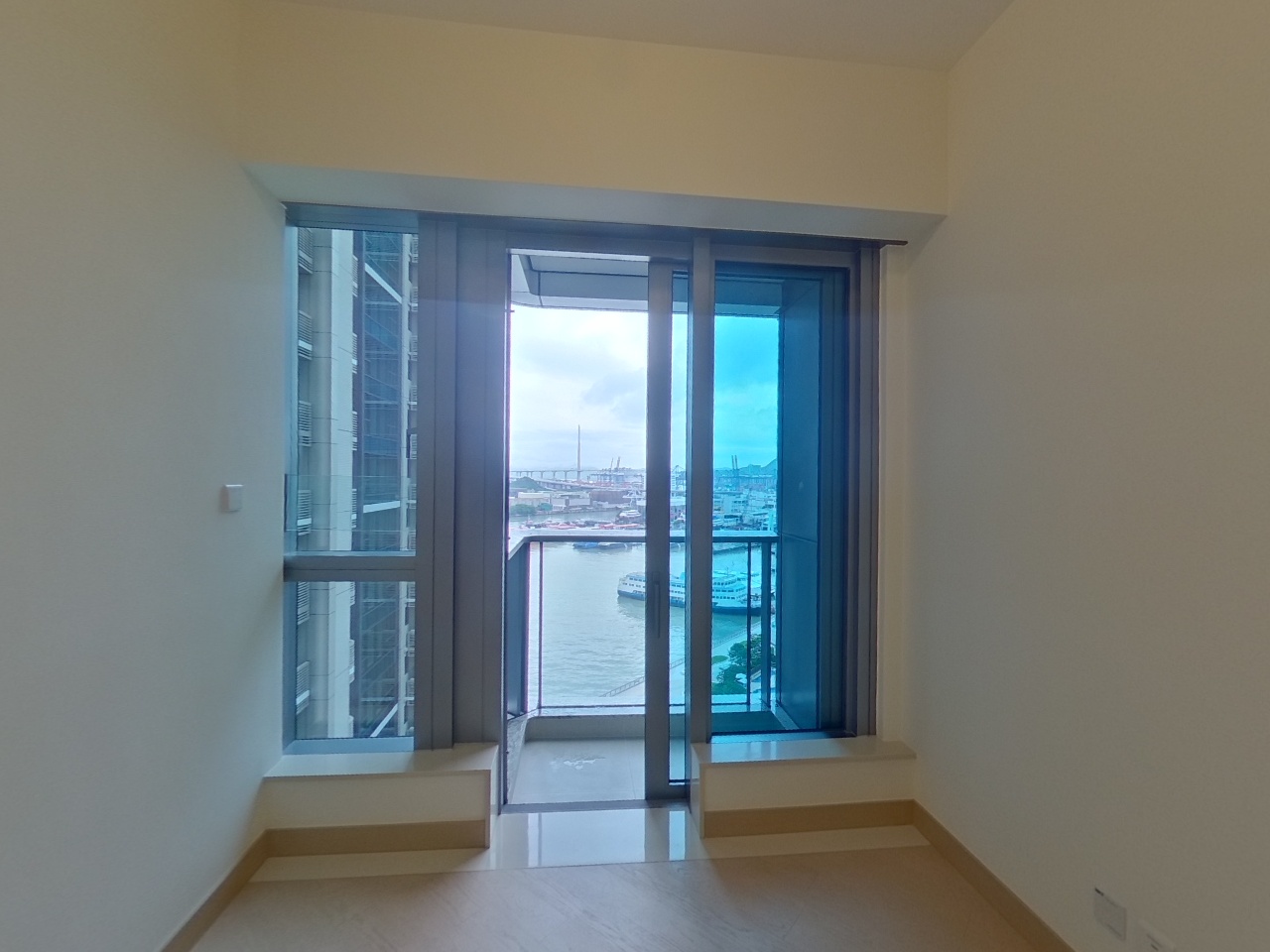 維港滙 2期 3座 (3B) 中層 E室 奧運站/南昌