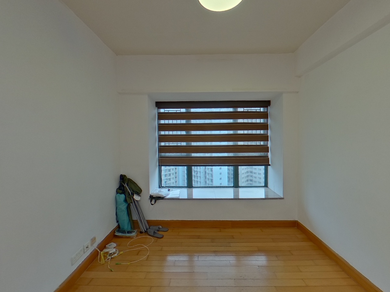 PARK AVENUE PHASE 1 - Tower 10 Medium Floor Zone Flat G Olympic Station/Nam Cheong