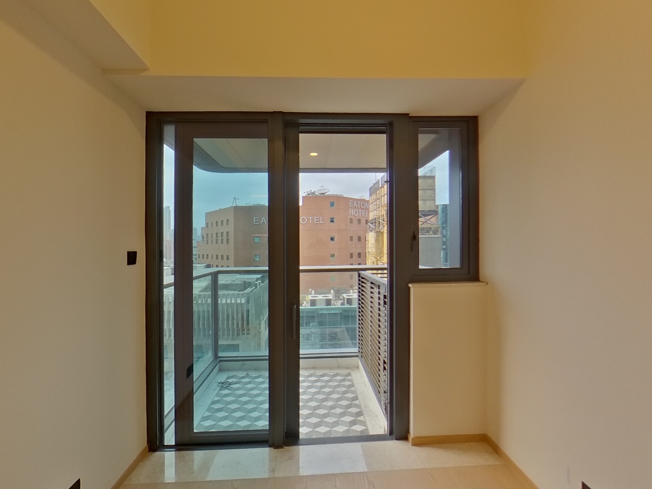 高臨 A2座 中層 J室 九龍站/尖沙咀/佐敦