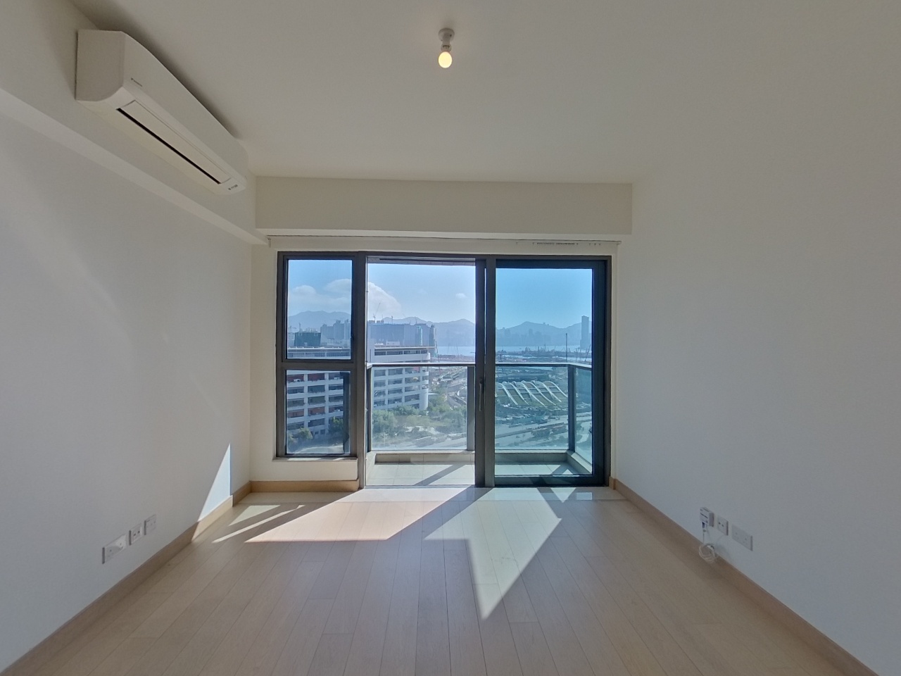 VICTORIA SKYE OCEAN WAVES TOWER 1