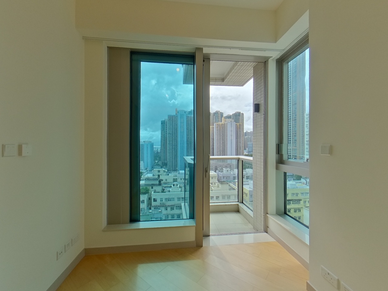 ONE SOHO 高層 B8室 旺角/油麻地