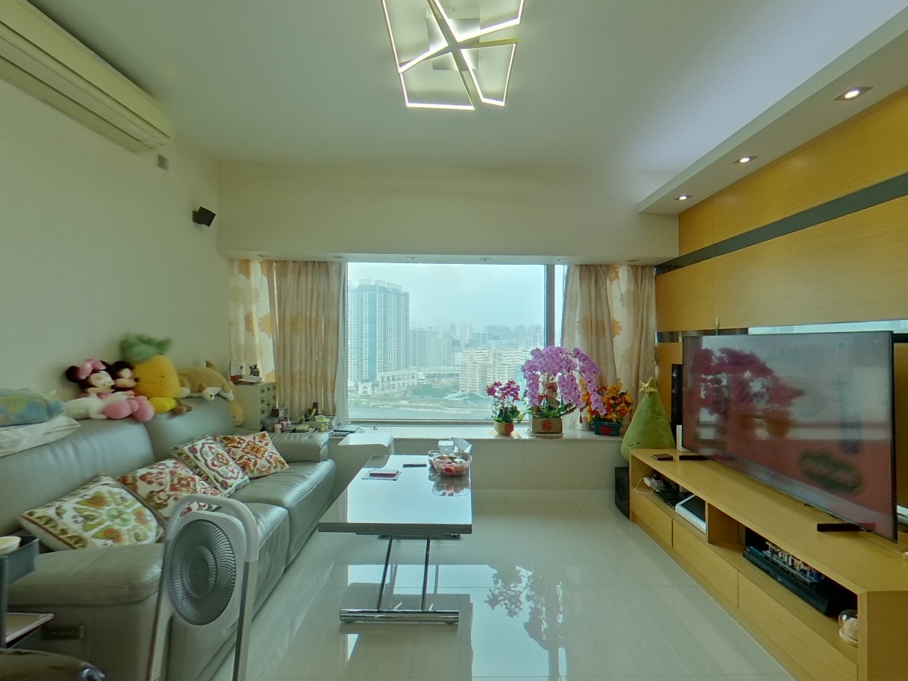 SORRENTO PHASE 2 - Block 1 Low Floor Zone Flat F Kowloon Station/Tsim Sha Tsui/Jordan