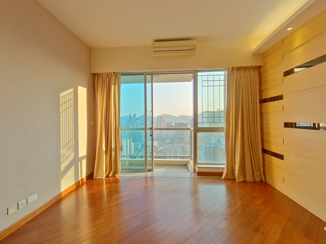 帝峰．皇殿 1座