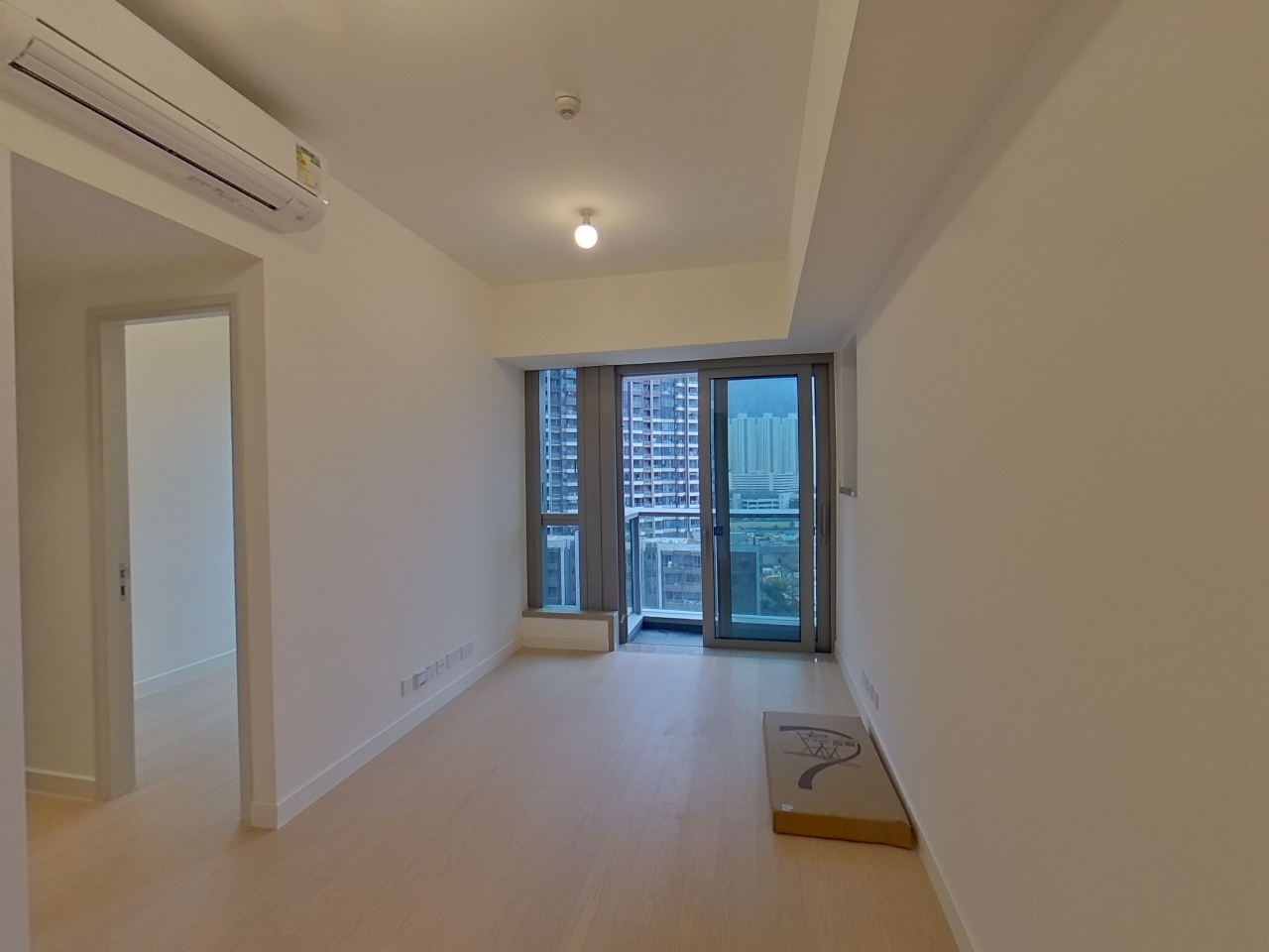 MONACO PHASE 2 GRANDE MONACO - Tower 1a Medium Floor Zone Flat C To Kwa Wan/Kowloon City/Kai Tak/San Po Kong