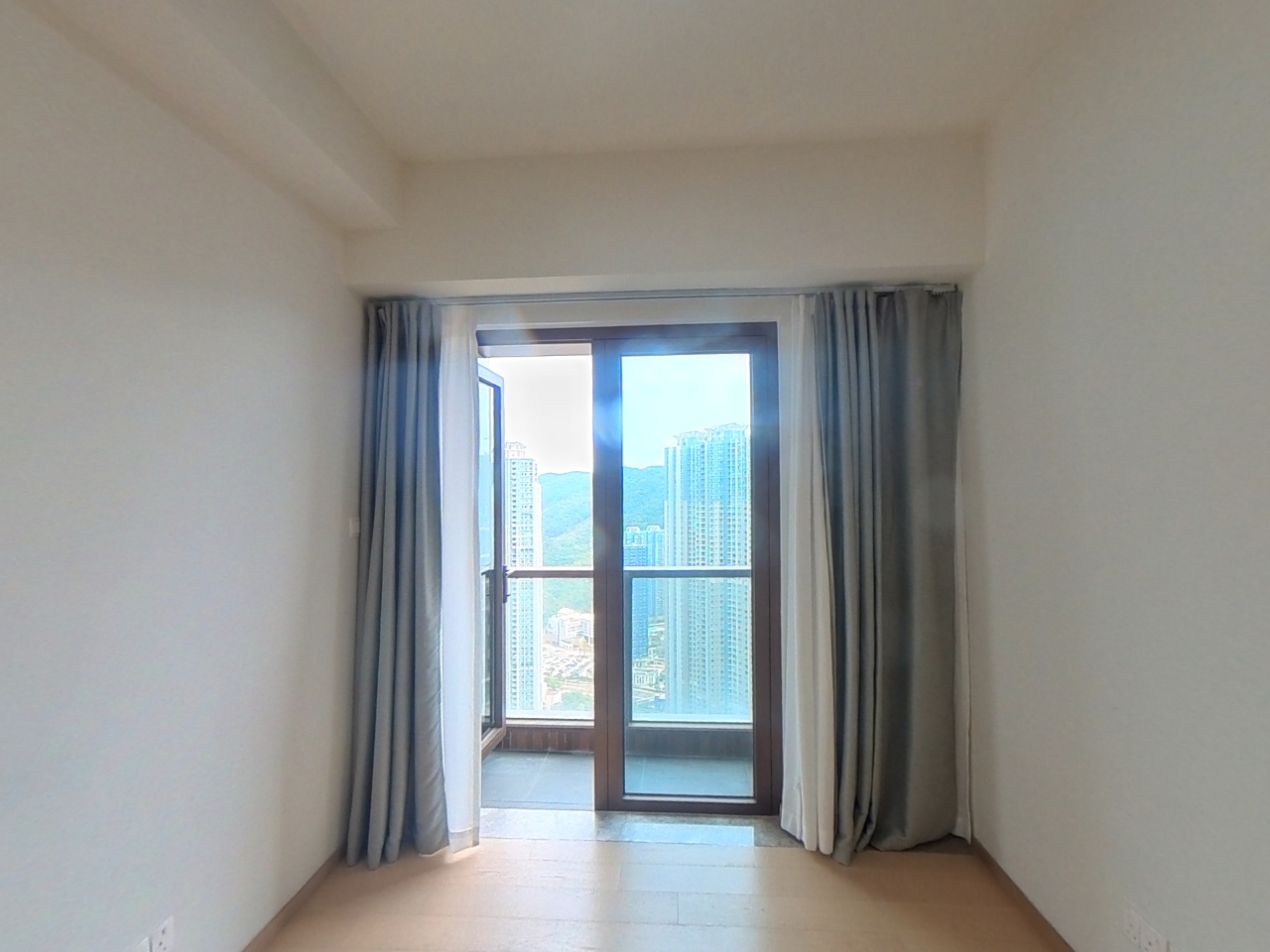 日出康城 6期 LP6 2座 极高层 E室 将军澳