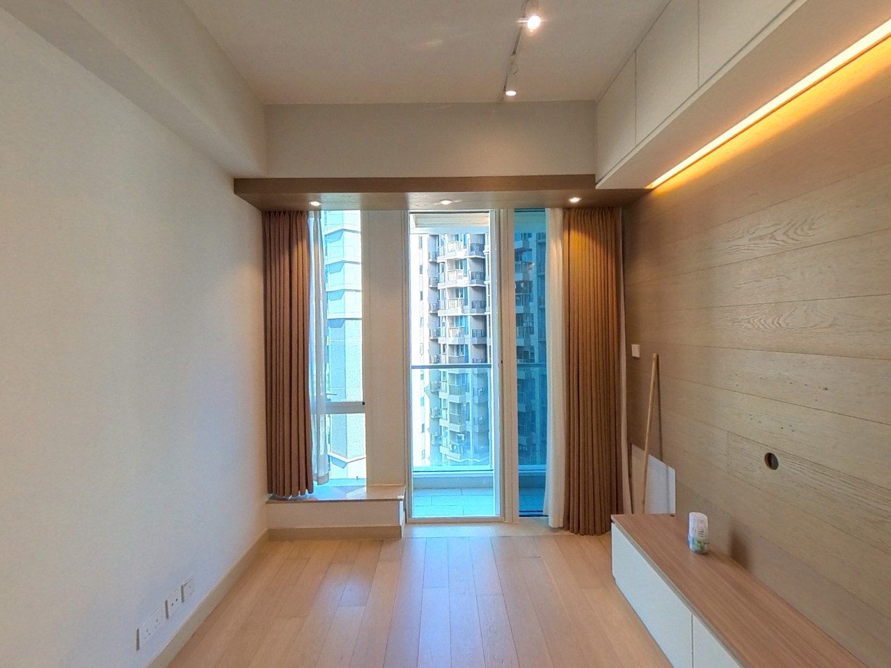 MONTEREY 7B座 高层 D室 将军澳