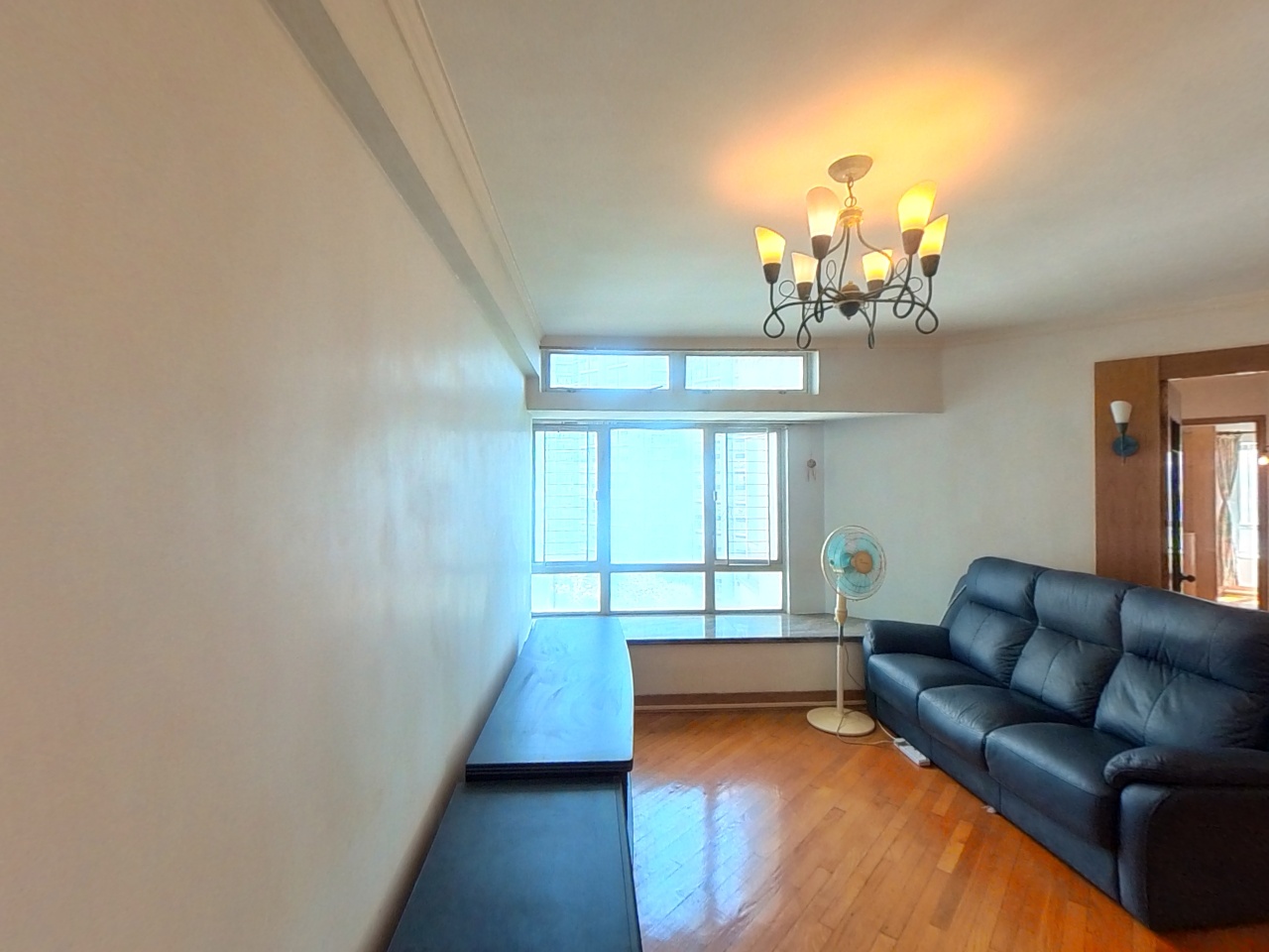 丽港城 4期 23座 中层 H室 观塘/蓝田/油塘