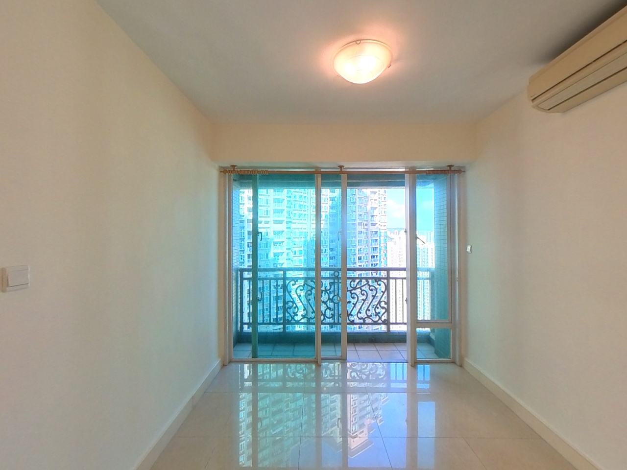 METRO TOWN PHASE 1 - Tower 3 High Floor Zone Flat E Tseung Kwan O