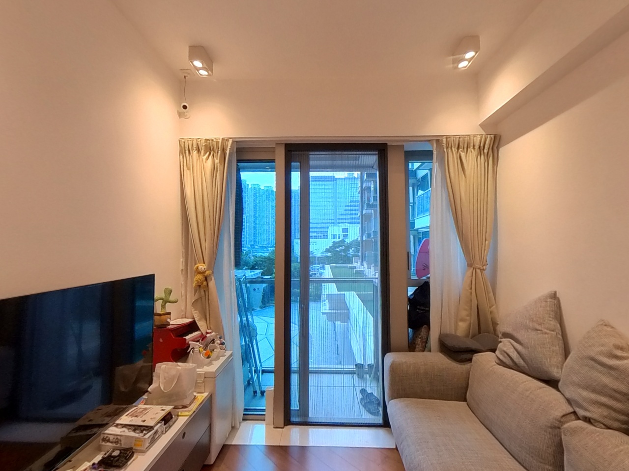 CORINTHIA BY THE SEA TOWER 7 Low Floor Zone Flat F Tseung Kwan O