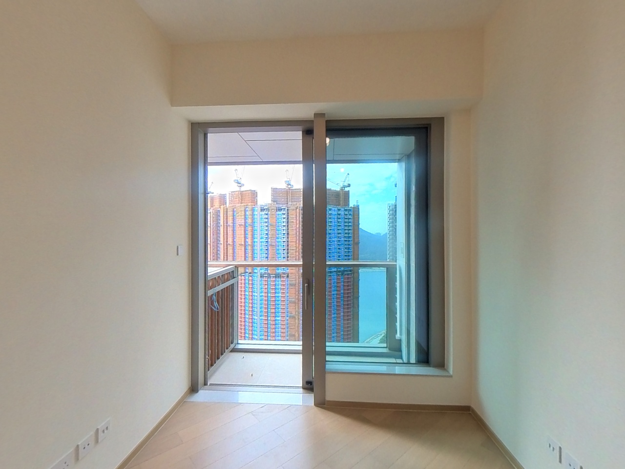 日出康城 11期C 凱柏峰 II 2座 (2A) 極高層 D室 將軍澳