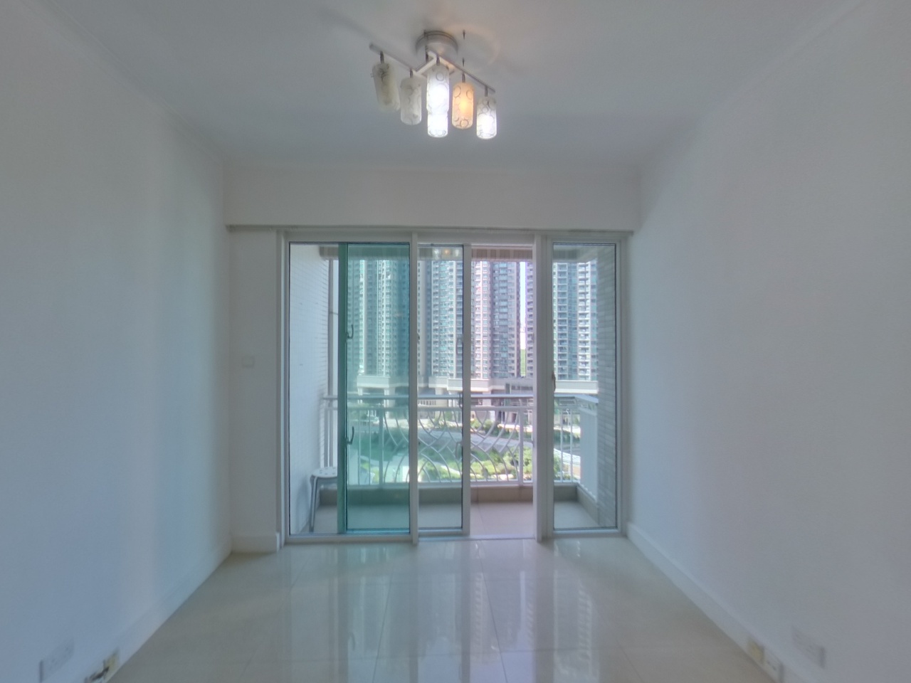 LOHAS PARK PHASE 1 THE CAPITOL - Lucerne (tower 2 - L Wing) Low Floor Zone Flat LA Tseung Kwan O