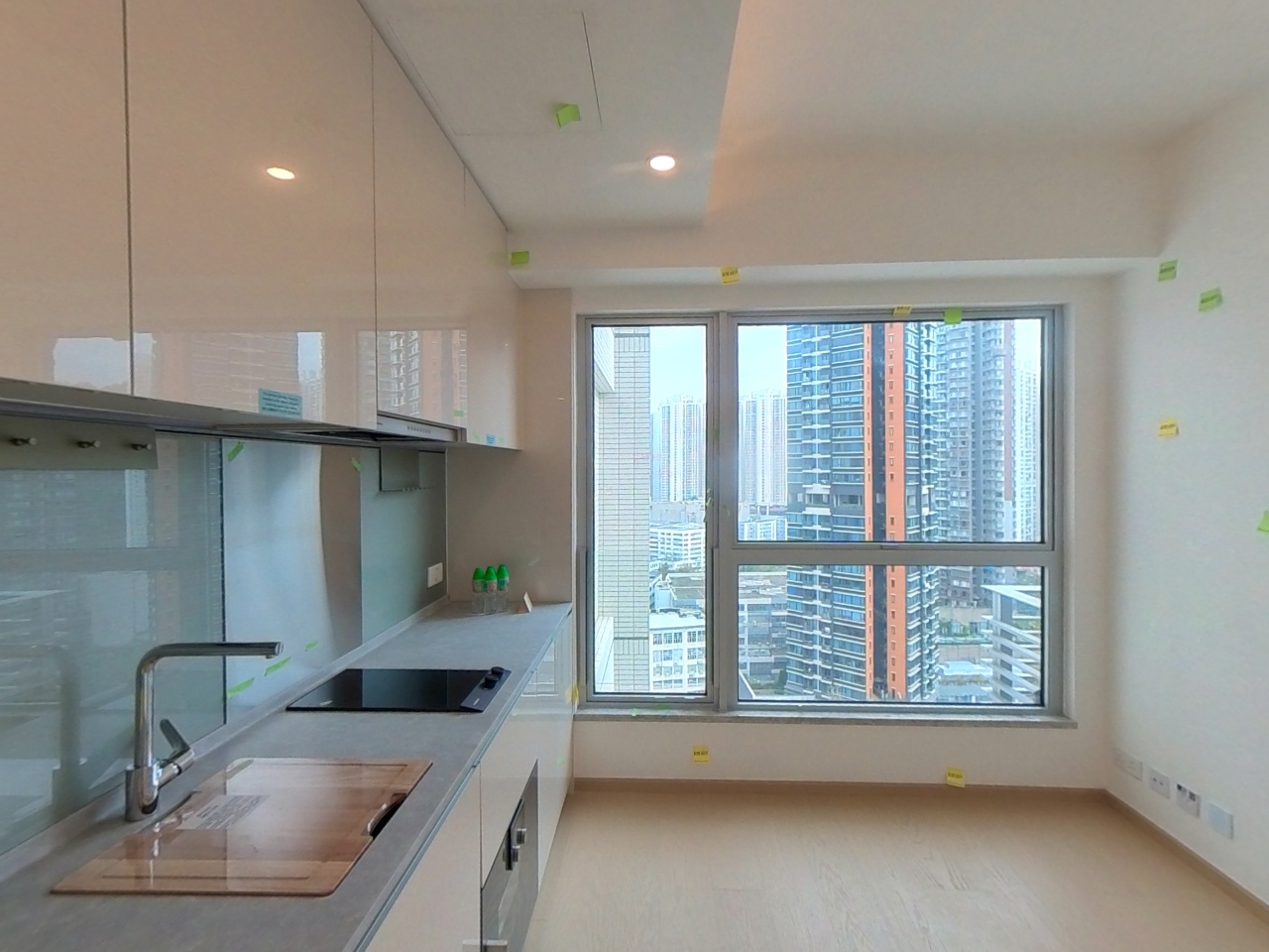 THE COAST LINE PHASE 2 THE COAST LINE II - Tower 2b Very High Floor Zone Flat J Kwun Tong/Lam Tin/Yau Tong