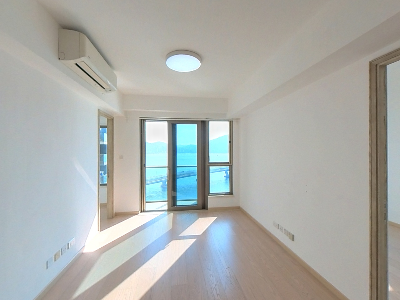 LOHAS PARK PHASE 8 SEA TO SKY - Tower 3 Low Floor Zone Flat J Tseung Kwan O