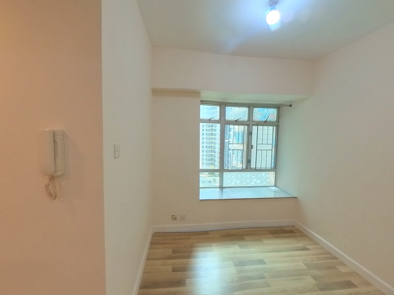 WELL ON GARDEN BLOCK 2 Low Floor Zone Flat F Tseung Kwan O