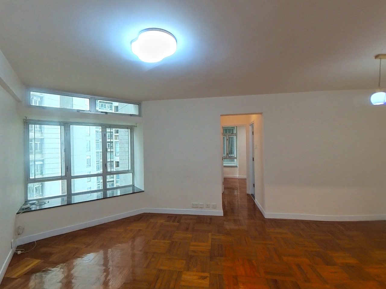 丽港城 4期 18座 中层 F室 观塘/蓝田/油塘