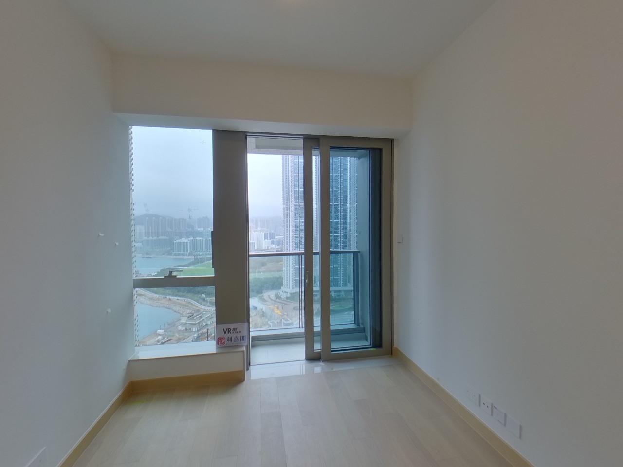 LOHAS PARK PHASE 9A MARINI - Tower 3 (3a) High Floor Zone Flat E Tseung Kwan O