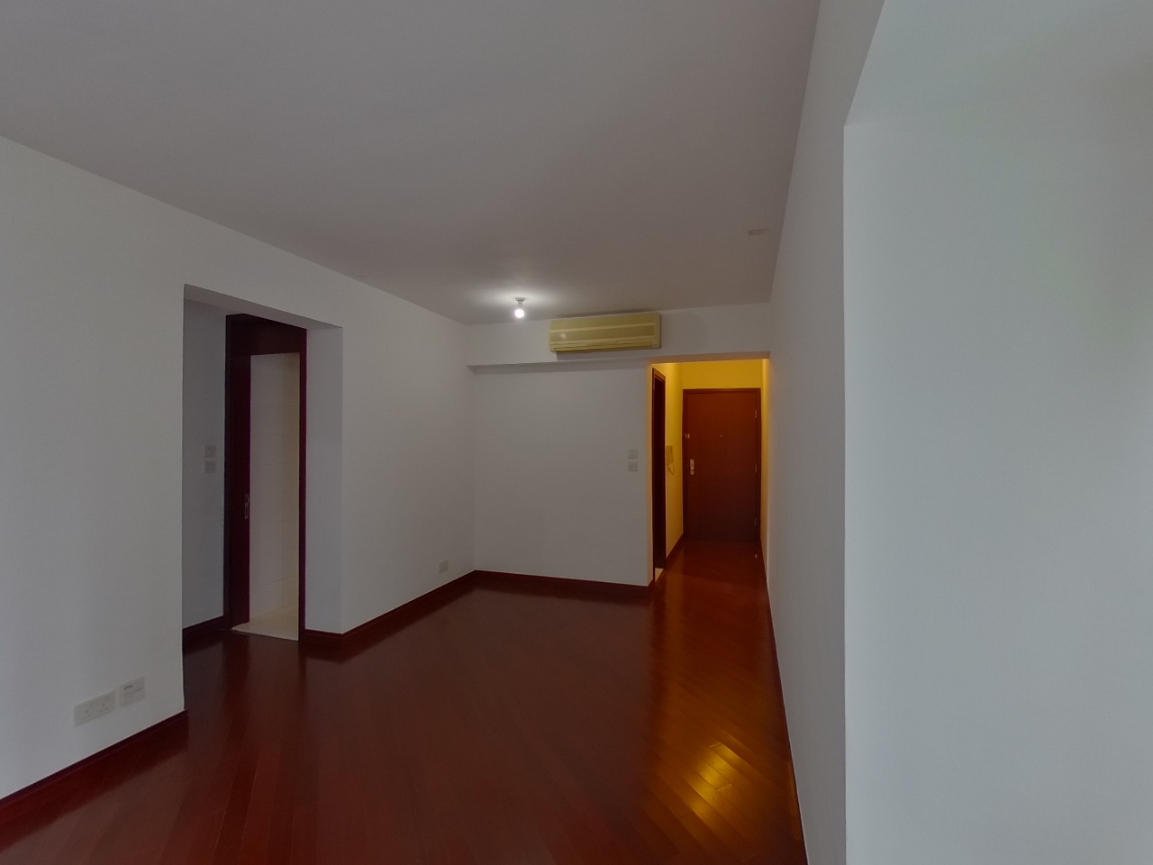 THE LONG BEACH TOWER 7 Medium Floor Zone Flat C Olympic Station/Nam Cheong