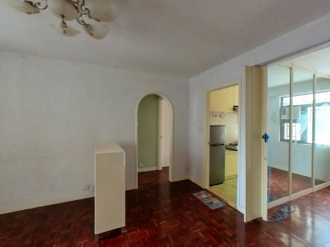 颖章大厦 高层 D室 西半山