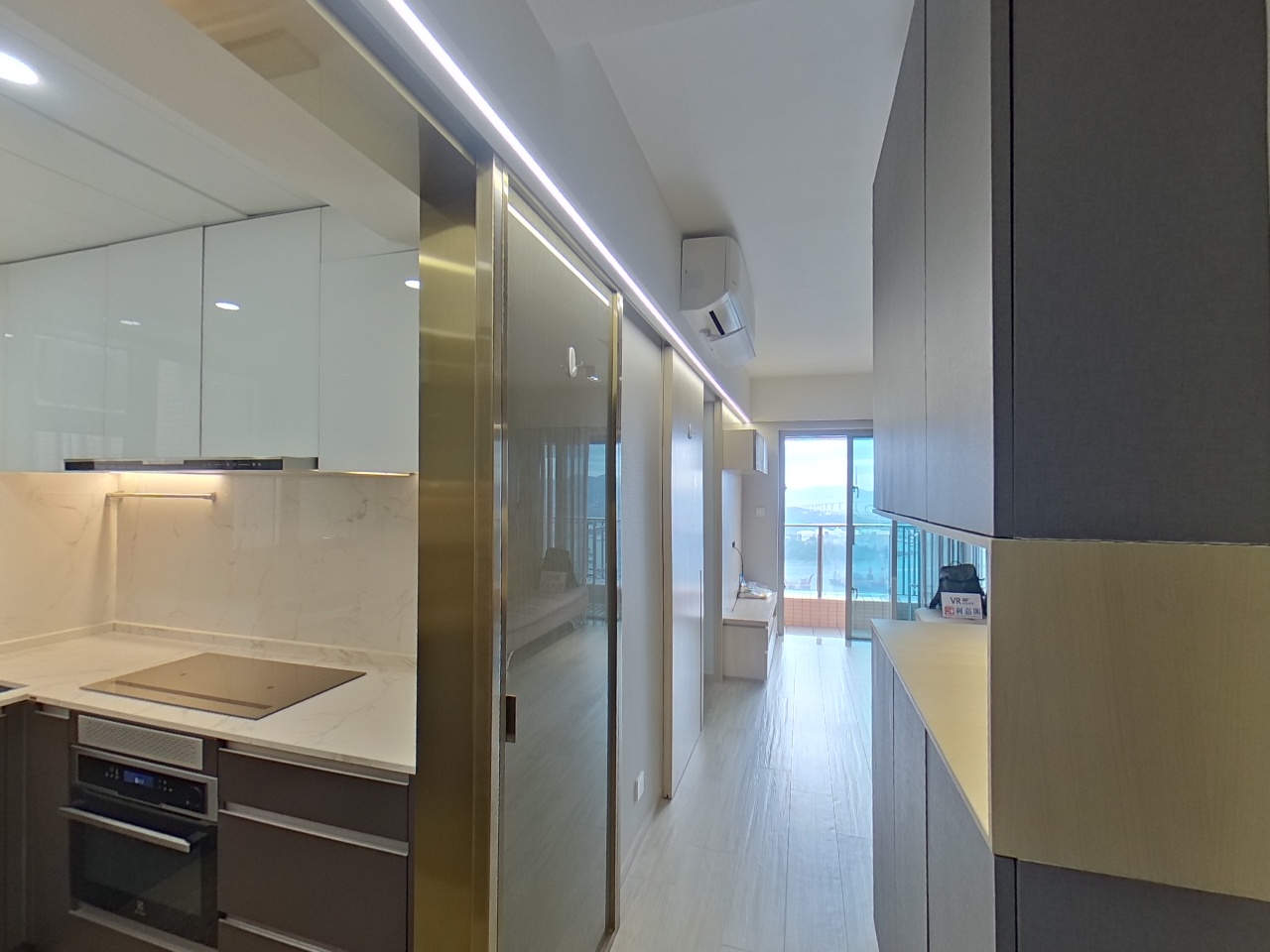 HARBOUR GREEN TOWER 6 Very High Floor Zone Flat E Olympic Station/Nam Cheong