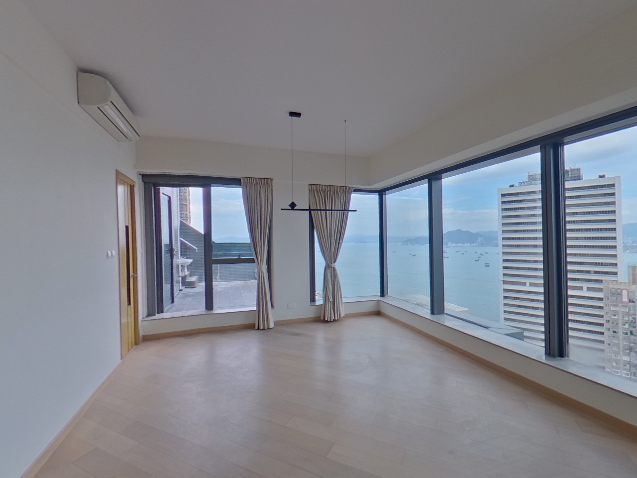 NOVUM WEST TOWER 2 Very High Floor Zone Flat A Central/Sheung Wan/Western District