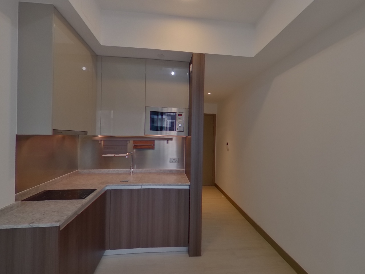 L．LIVING 23 High Floor Zone Flat D Olympic Station/Nam Cheong