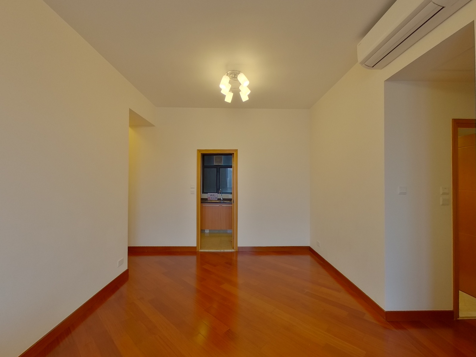 凱旋門 摩天閣 (1座) 高層 B室 九龍站/尖沙咀/佐敦