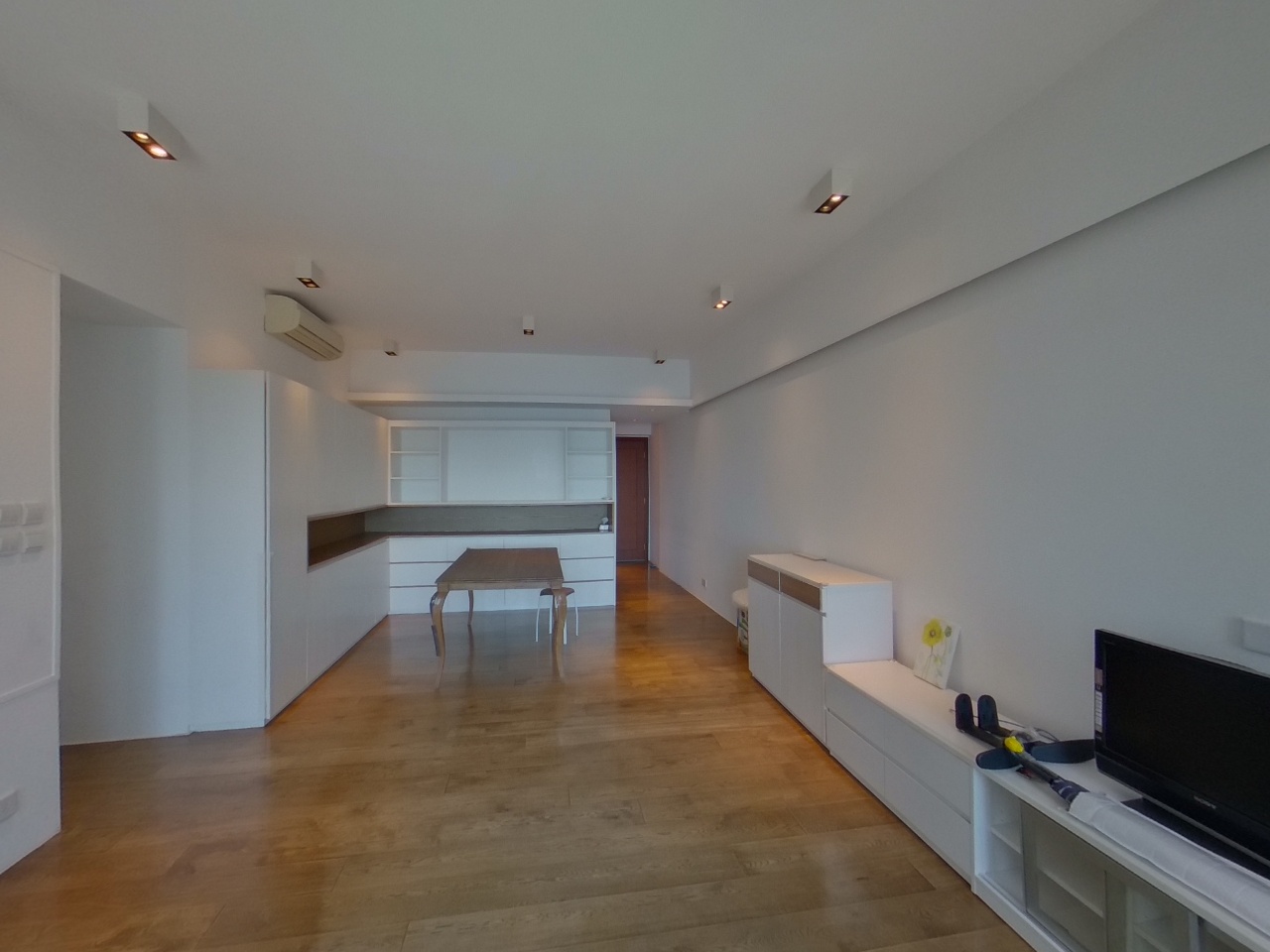 擎天半島 2期 2座 中層 D室 九龍站/尖沙咀/佐敦