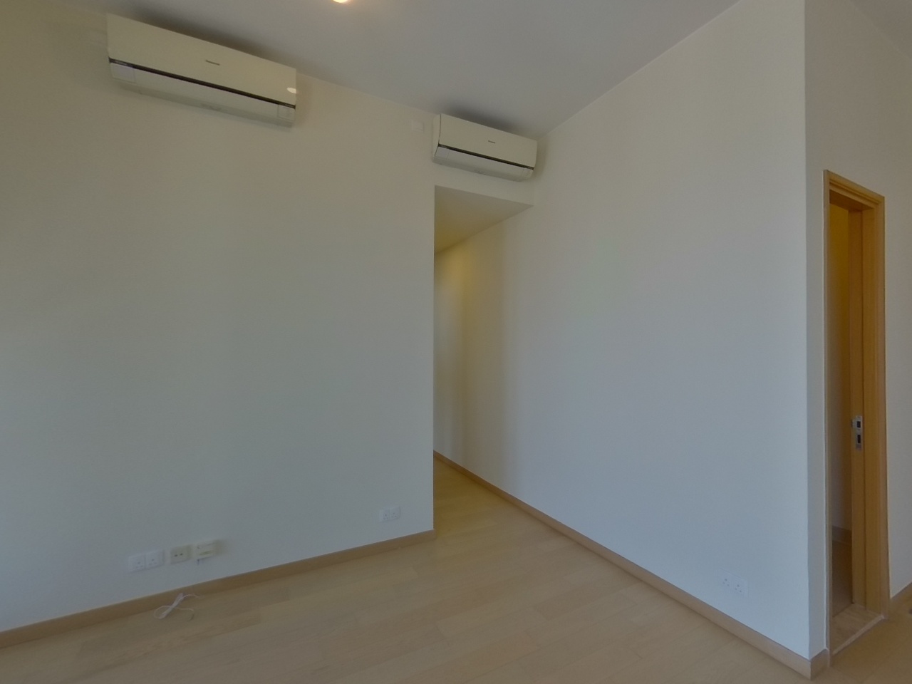 GRAND AUSTIN TOWER 2A Very High Floor Zone Flat C Kowloon Station/Tsim Sha Tsui/Jordan