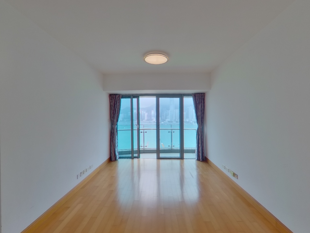 君临天下 2座 中层 A室 九龙站/尖沙咀/佐敦