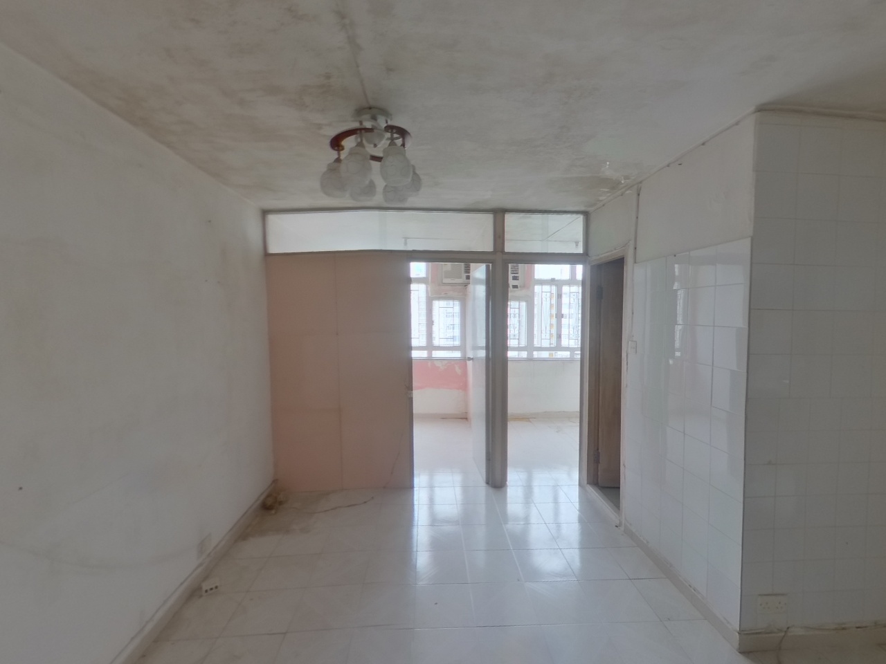 青衣邨 宜伟楼 极高层 8室 青衣