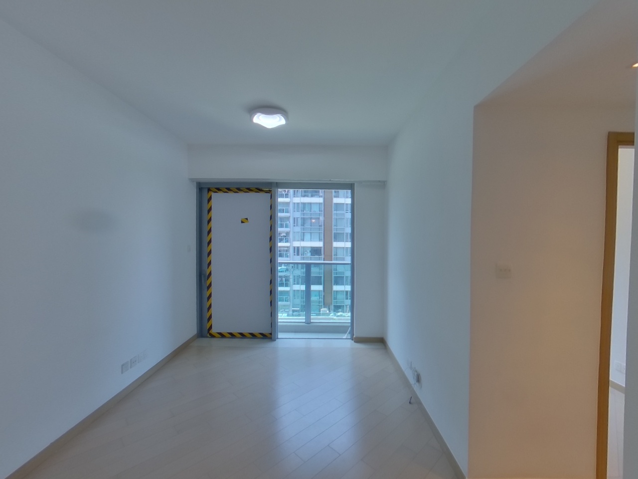 峻峦 2A期 PARK YOHO GENOVA 15B座 中层 C室 元朗