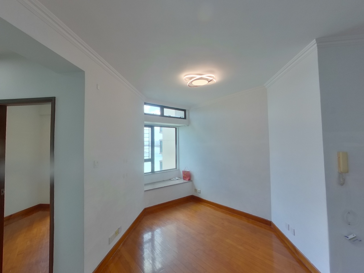 海欣花园 5座 低层 E室 青衣