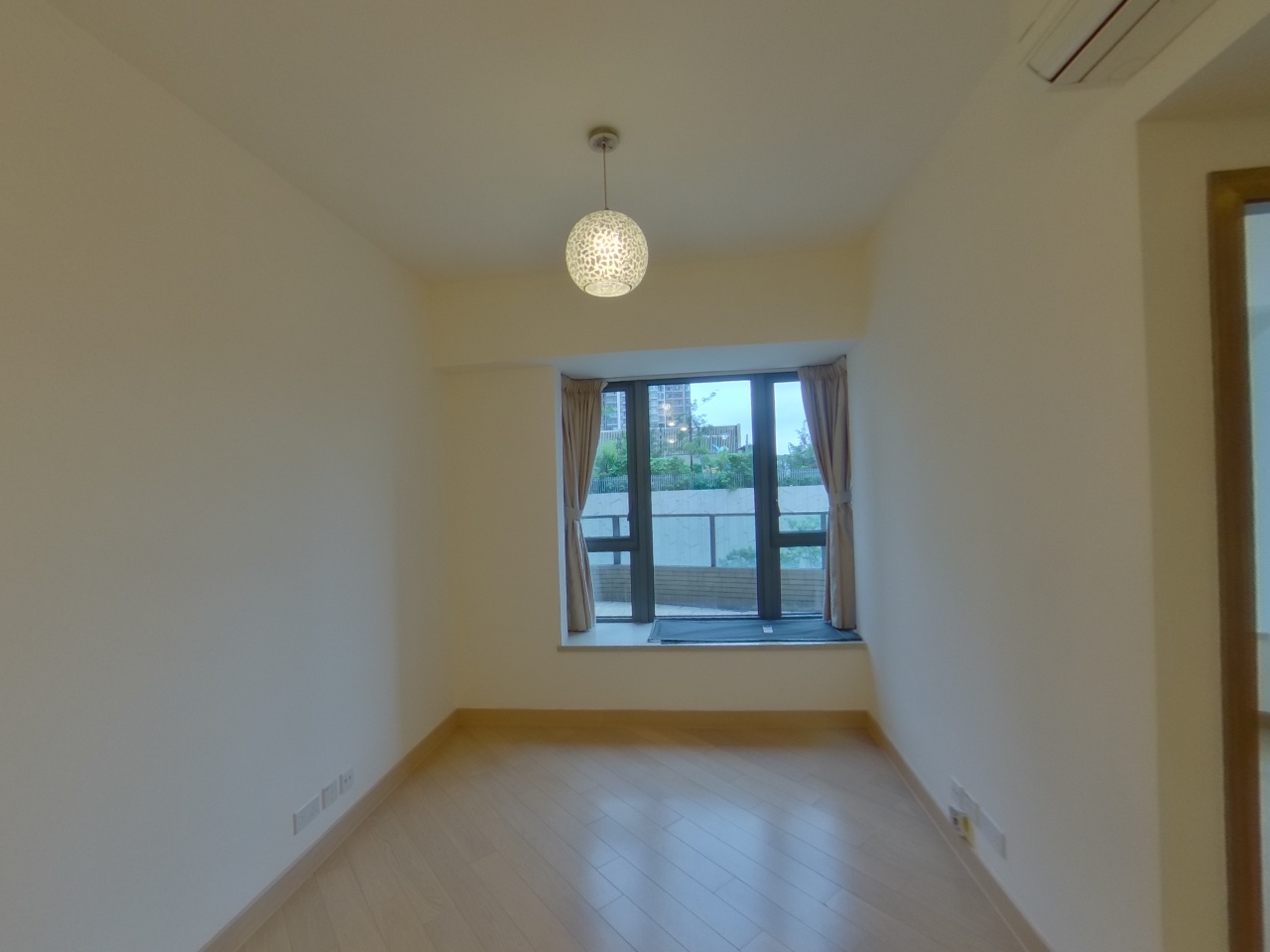 GRAND YOHO PHASE 1 - Tower 1 Low Floor Zone Flat F Yuen Long