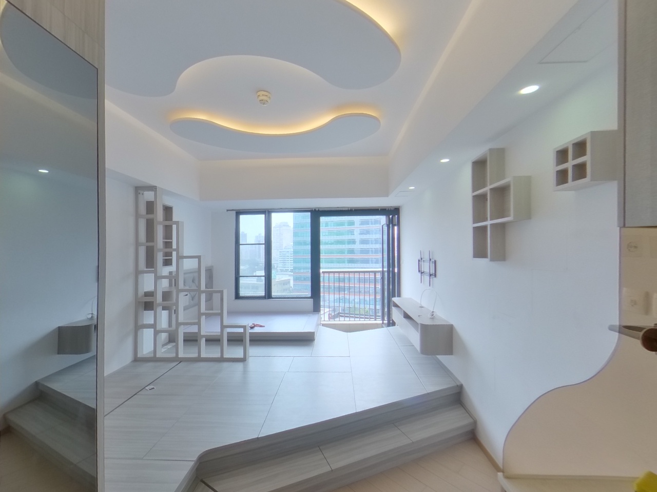 TWIN REGENCY TOWER 2 Medium Floor Zone Flat M Yuen Long