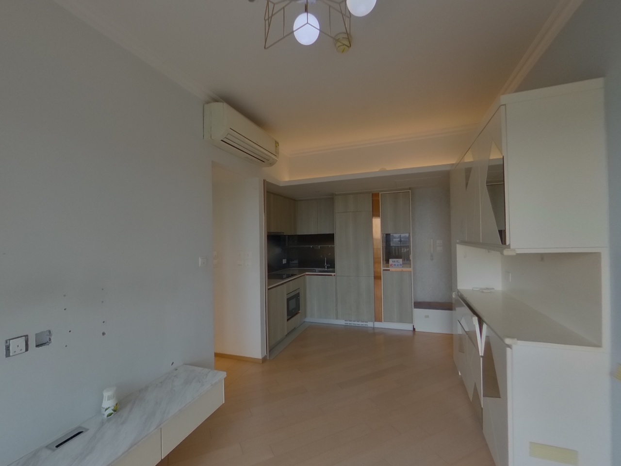 映御 1座 中層 J室 元朗