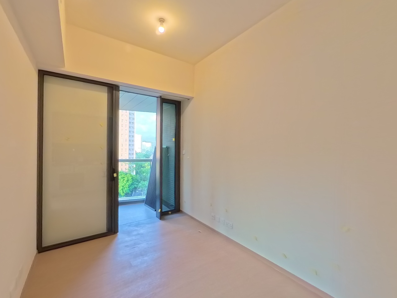 UNI RESIDENCE 低層 B室 大圍
