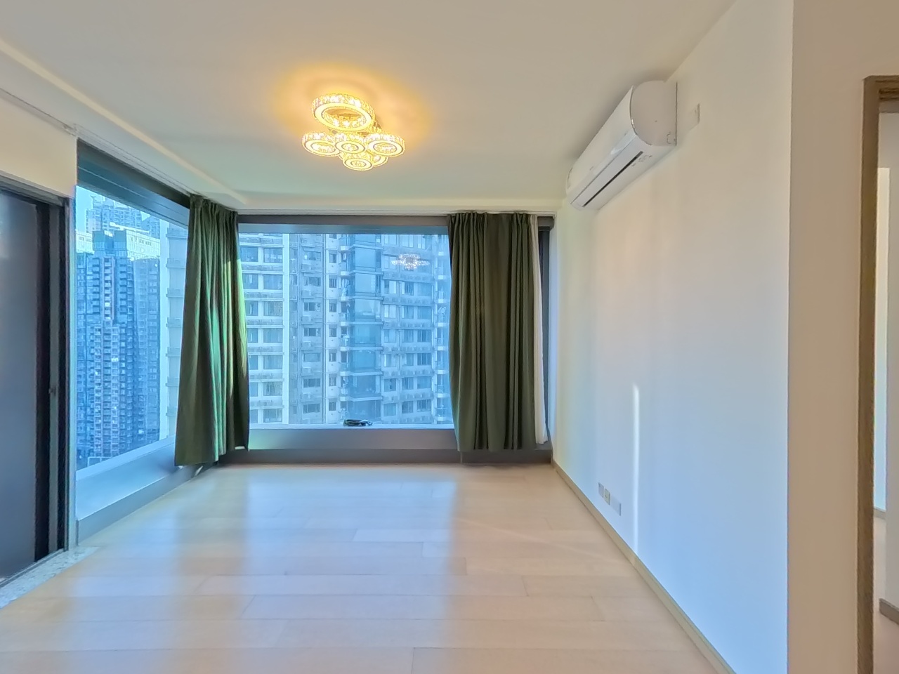 SEANORAMA TOWER 2A Very High Floor Zone Flat C Ma On Shan