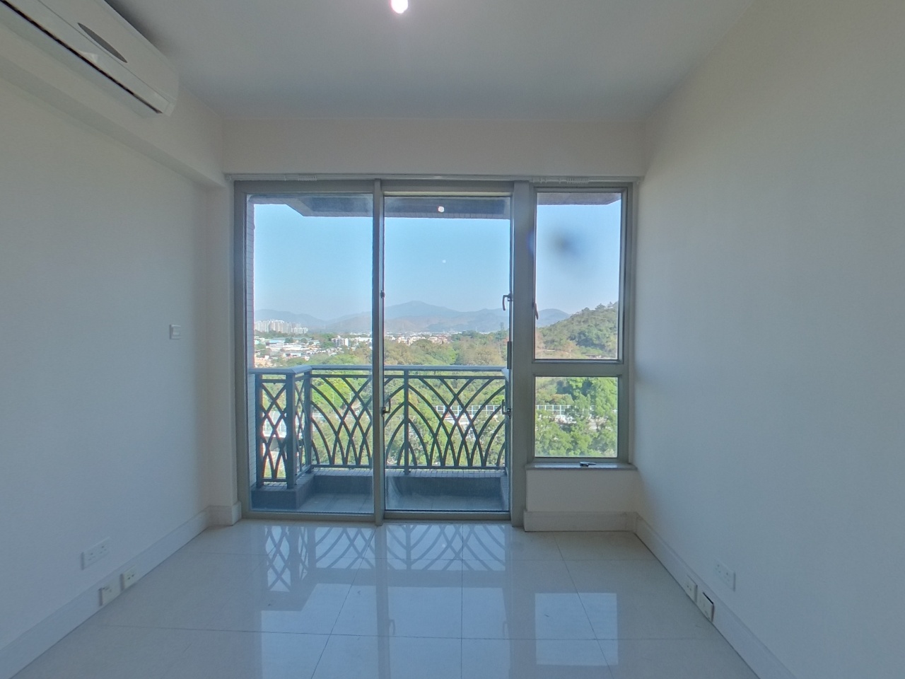 尚城 8座 高層 C室 元朗