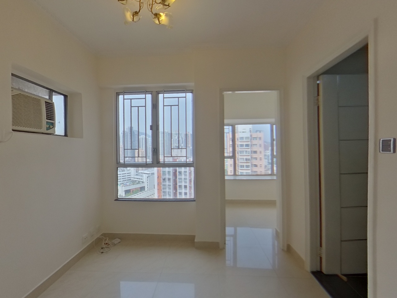 屯门市广场 3期 8座 高层 L室 屯门