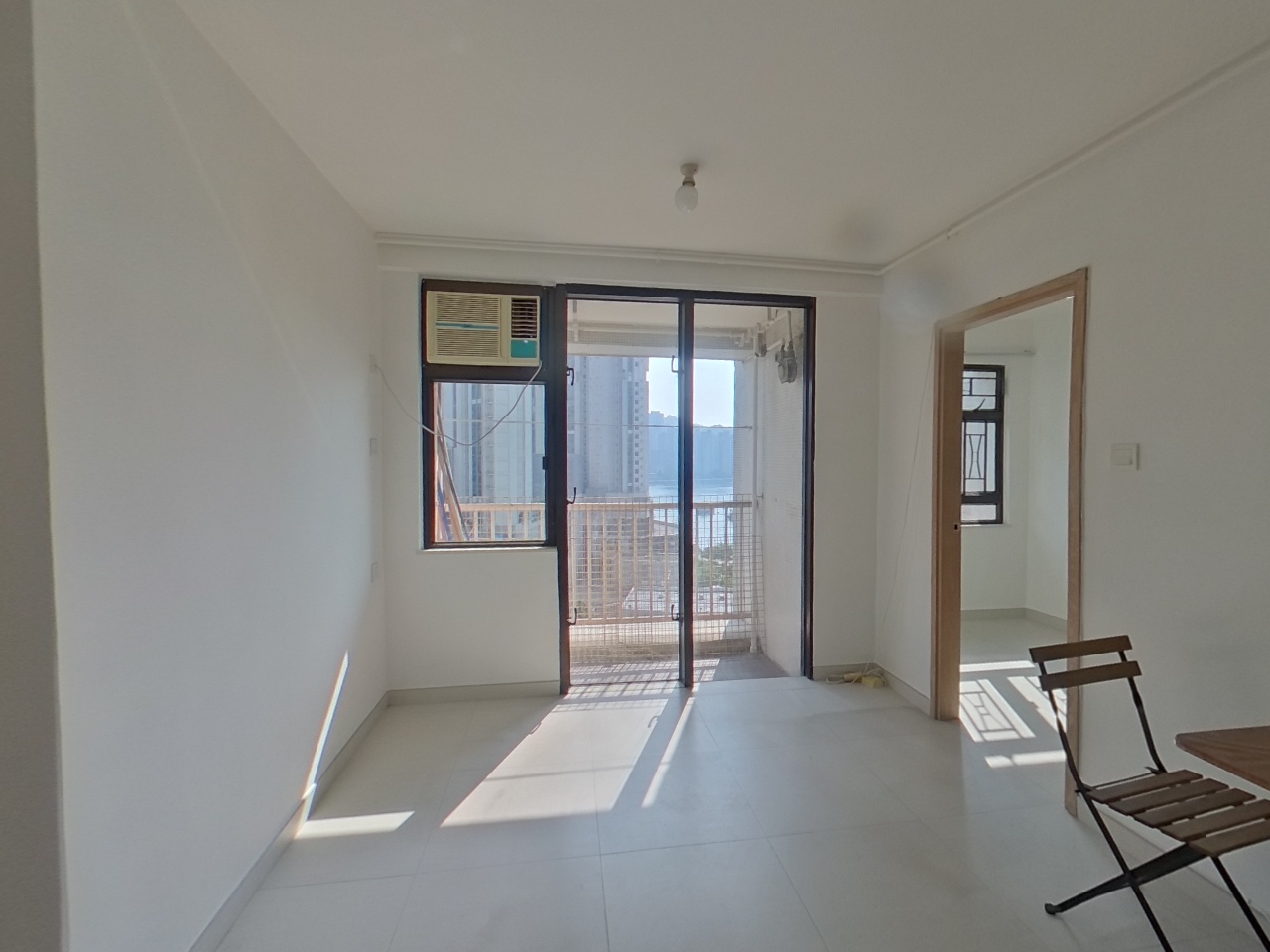 CLAGUE GARDEN ESTATE TOWER A Medium Floor Zone Flat M Tsuen Wan