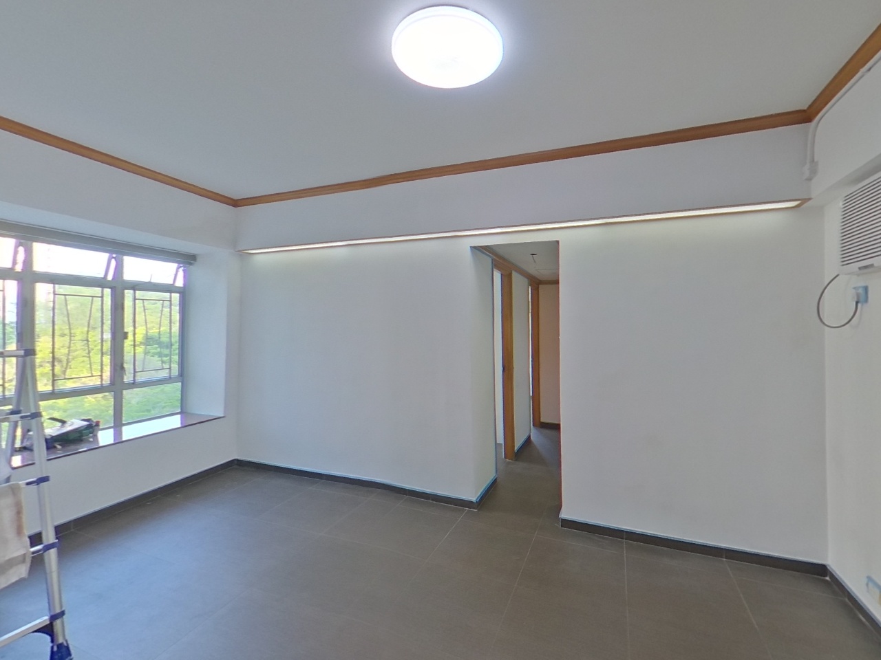 WALDORF CENTRE Medium Floor Zone Flat 04 Tsuen Wan