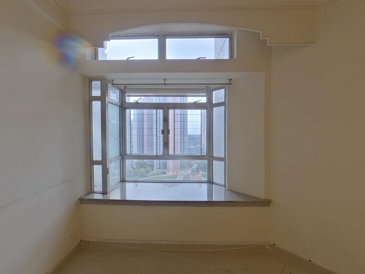 嘉湖山庄 5期 丽湖居 7座 高层 A室 天水围