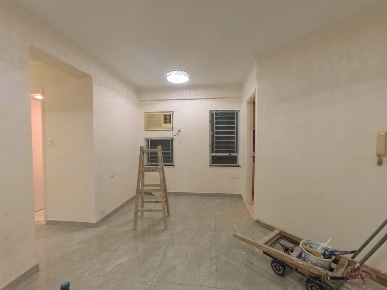 KINGSWOOD VILLAS PHASE 1 LOCWOOD COURT - Block 4 High Floor Zone Flat B Tin Shui Wai