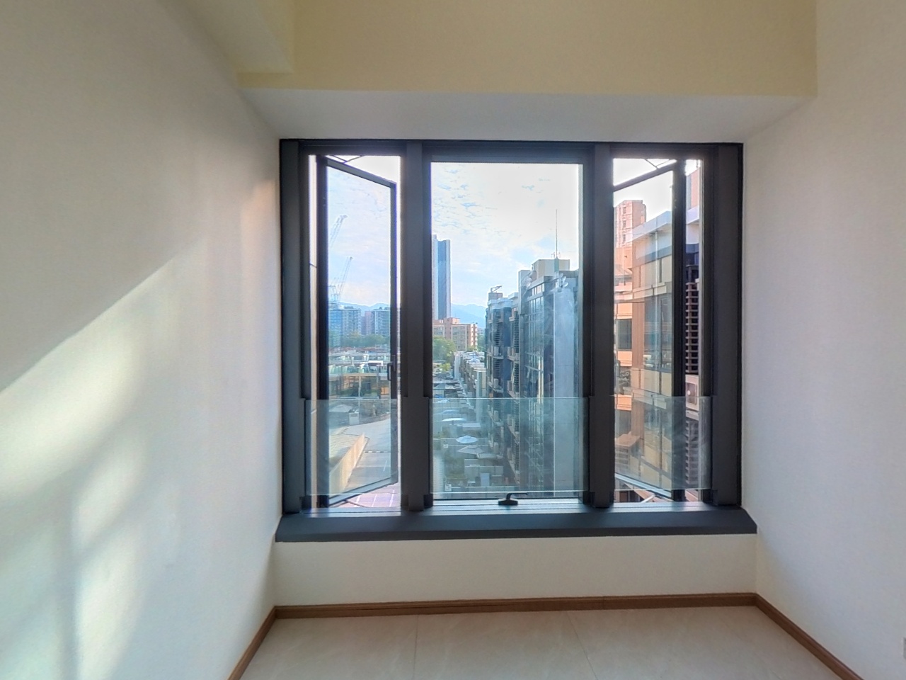 #LYOS 1C座 高层 B室 元朗