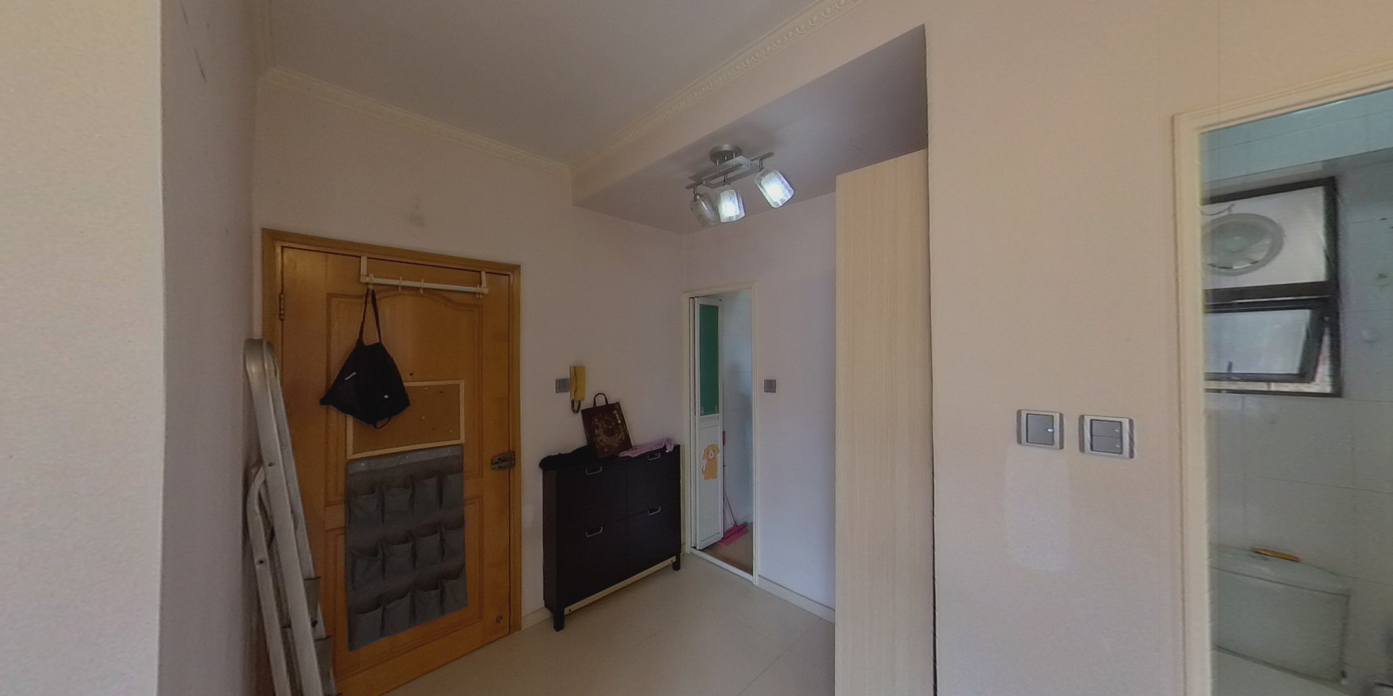 伟华中心 2座 高层 F室 沙田/火炭/九肚山