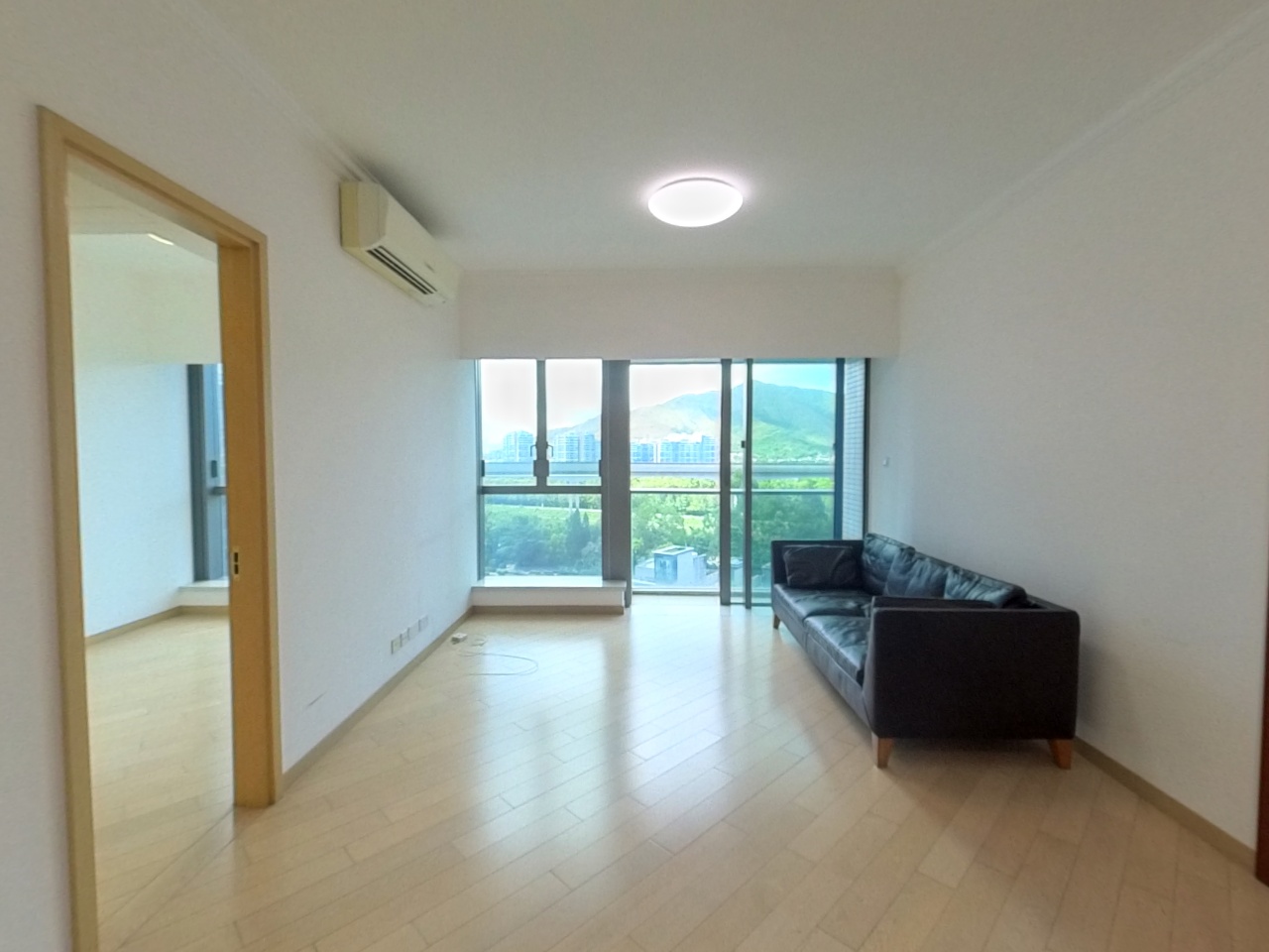 尔峦 茵罗洛斯大道 5座 中层 A室 元朗