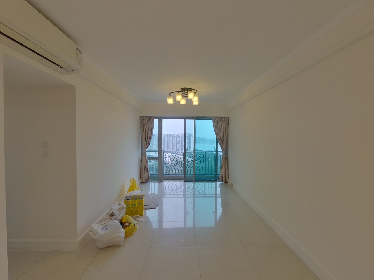 CARIBBEAN COAST PHASE 3 CARMEL COVE - Tower 10 Medium Floor Zone Flat G Tung Chung