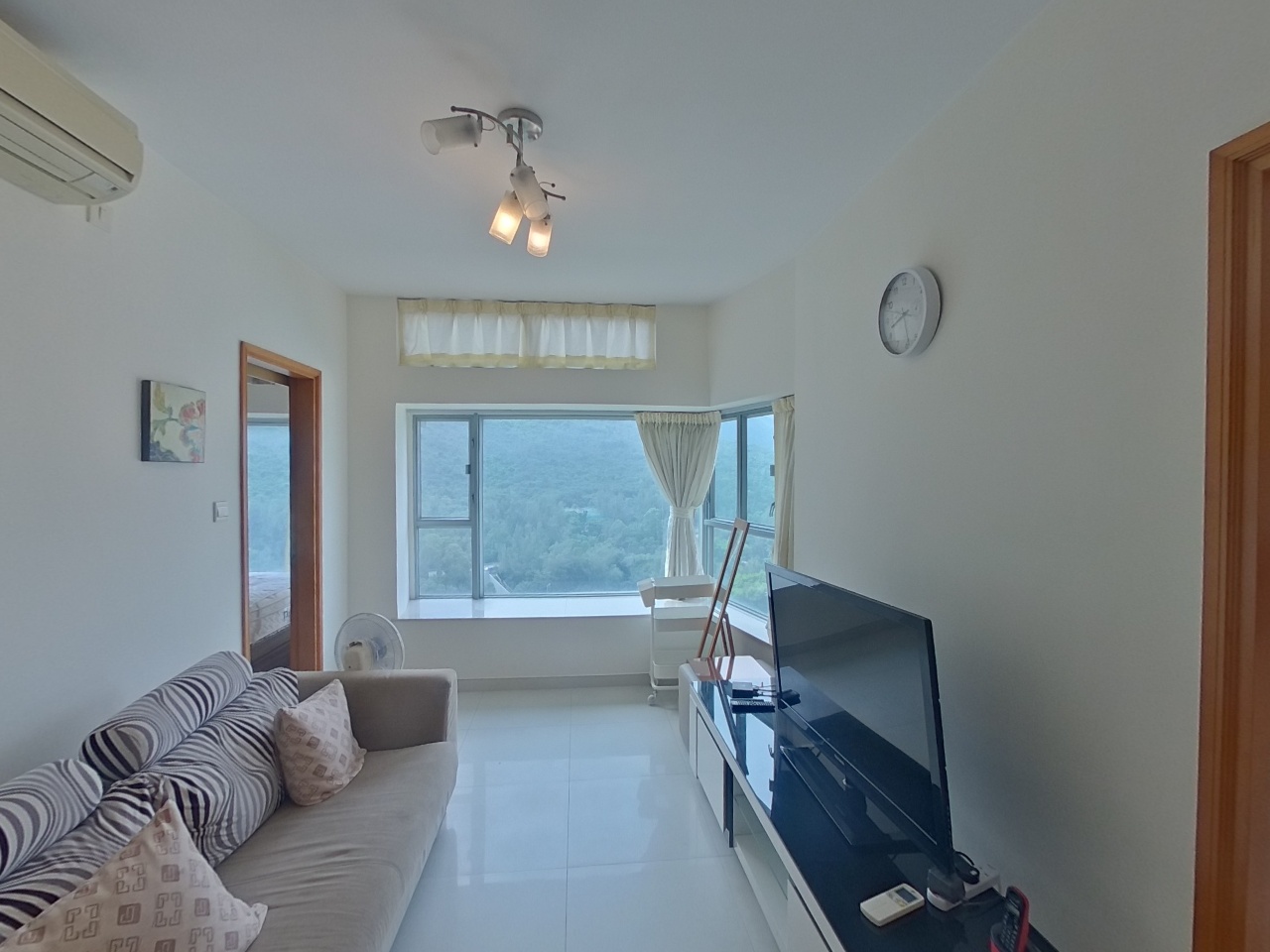 COASTAL SKYLINE PHASE 1 - Block 2 Medium Floor Zone Flat F Tung Chung